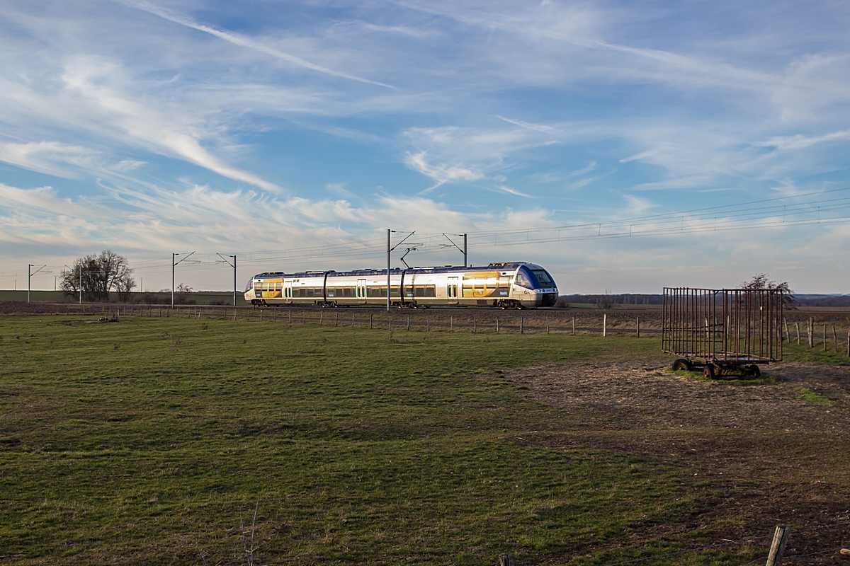  (20190218-165930_SNCF 27811_Vahl-lès-Bénestroff_Metz Ville_TER 834361_Metz Ville - Sarrebourg_b.jpg)