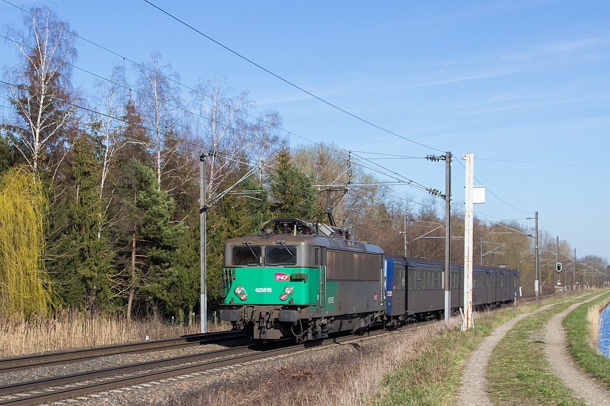  (20190320-161518_SNCF 25615_Steinbourg_TER 830129_Sarrebourg - Strasbourg Ville_m.jpg)