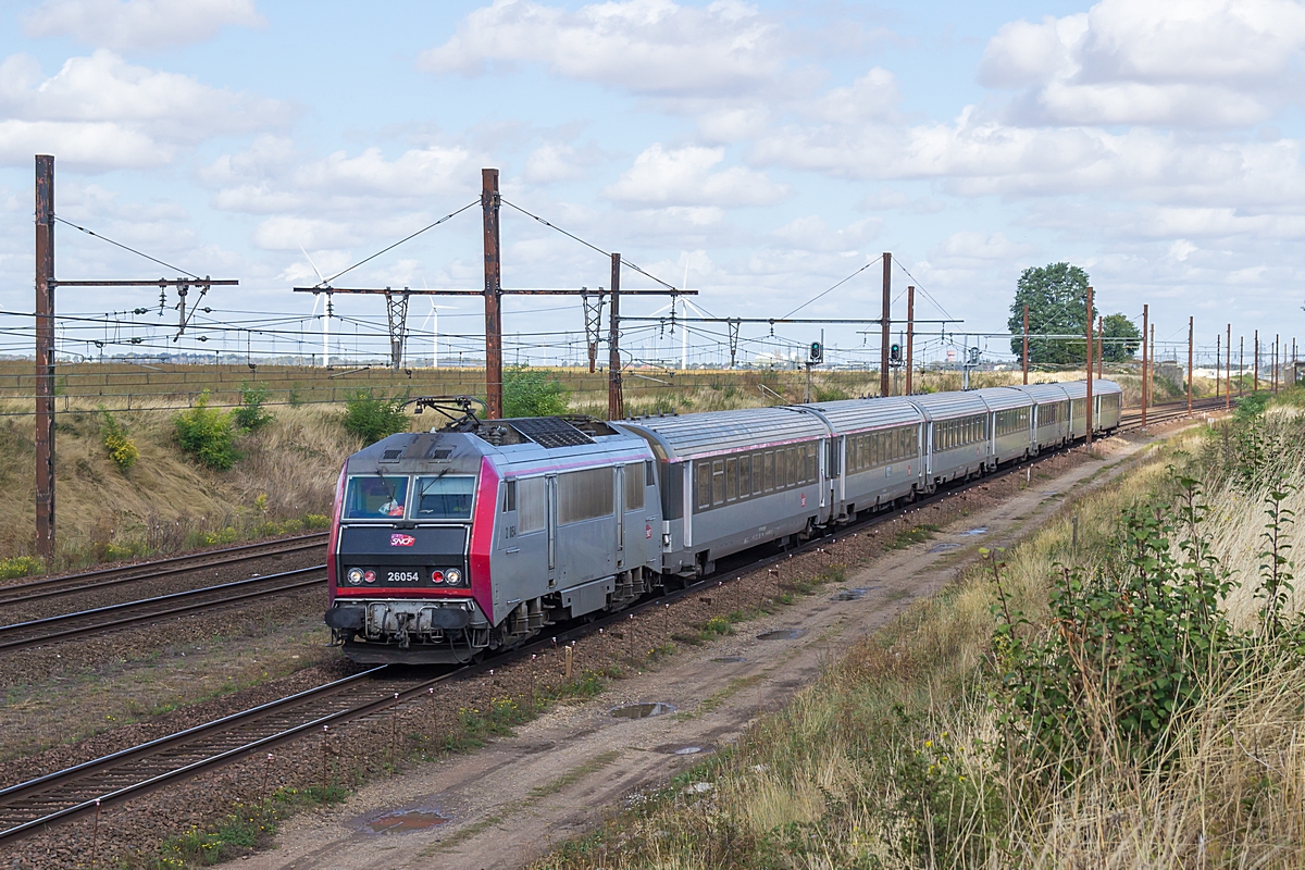  (20190923-132146_SNCF 26054_Chateau-Gaillard_IC 3635_Paris Austerlitz - Cahors_a.jpg)