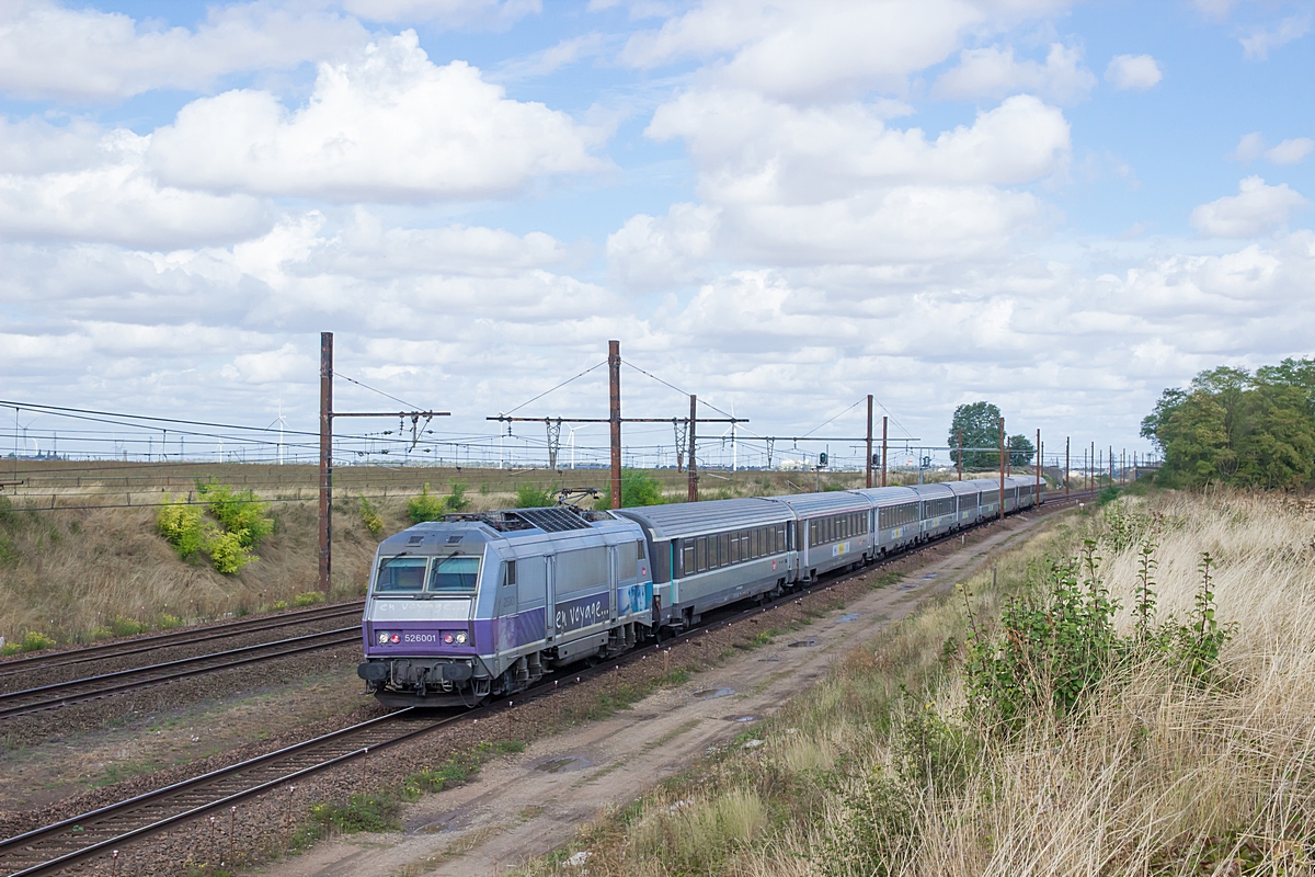  (20190923-140720_SNCF 26001_Chateau-Gaillard_TER 14047_Paris Austerlitz - Tours_m.jpg)