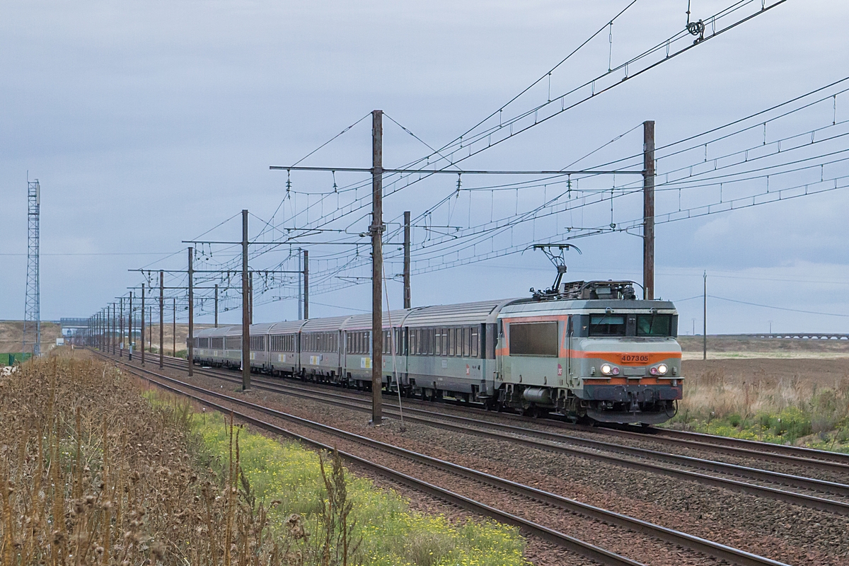  (20190923-181734_SNCF 7305_Chevilly_TER 14059_Paris Austerlitz - Orléans_a.jpg)