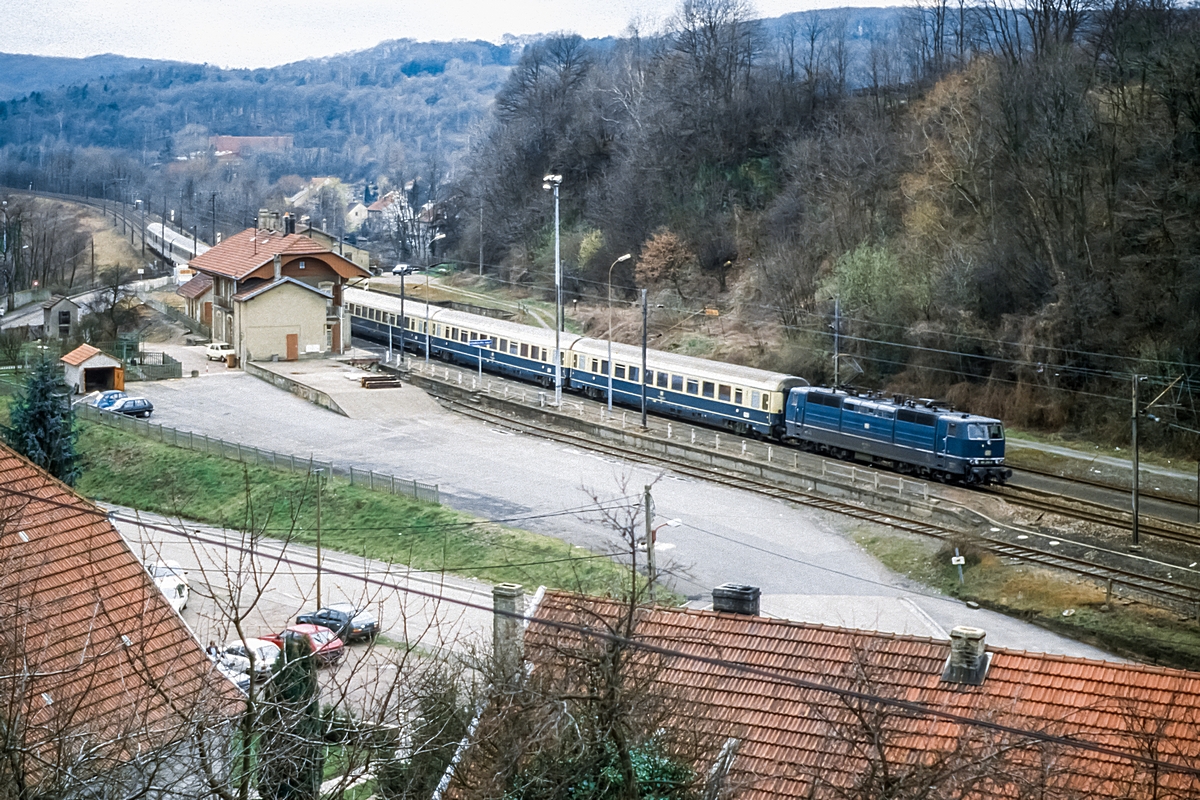  (19880329_45-11_181 206_Hombourg-Haut_D 255_Paris Est - Frankfurt_a.jpg)