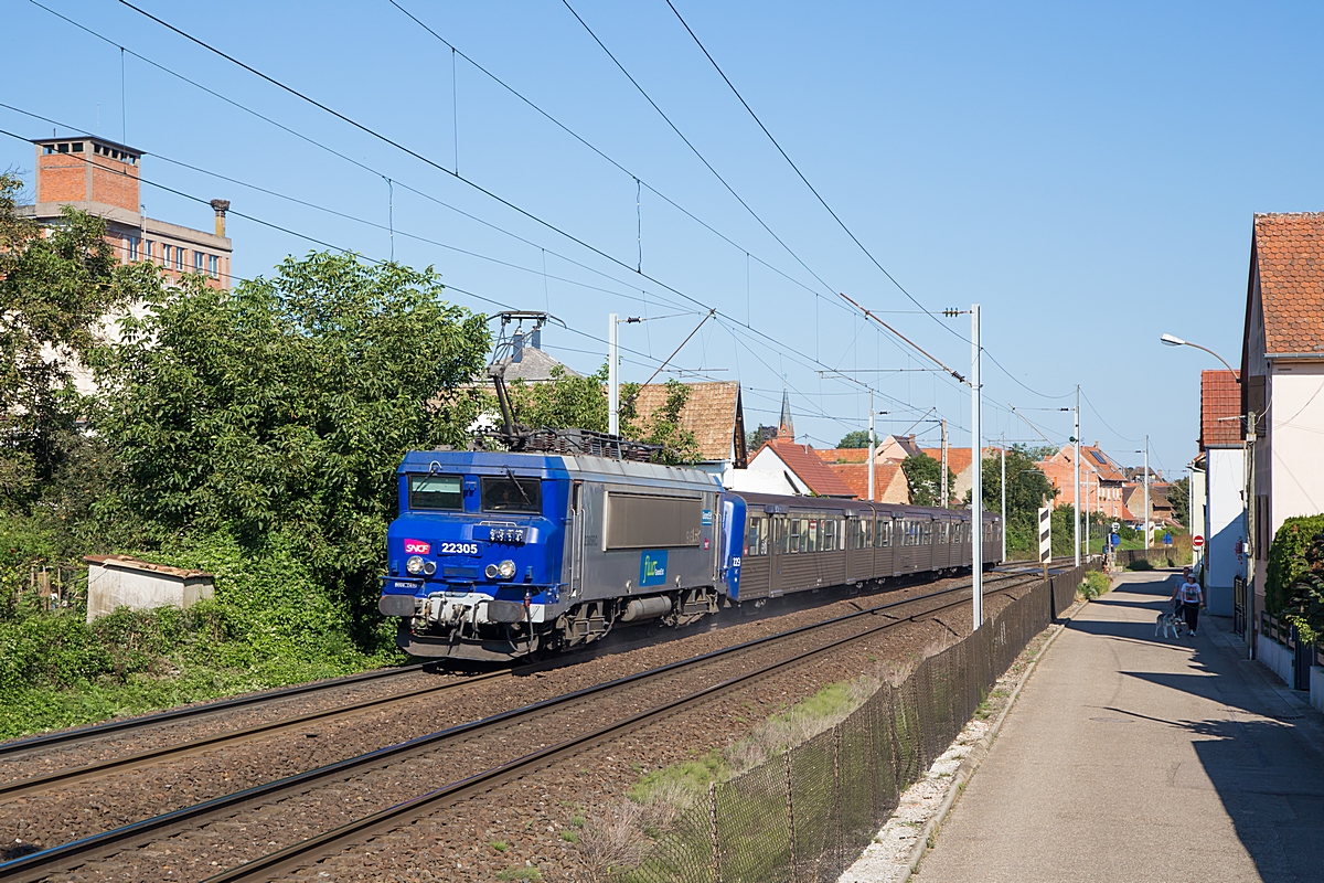  (20210903-162147_SNCF 22305_Hochfelden_TER 830124_Strasbourg-Saverne_a1.jpg)