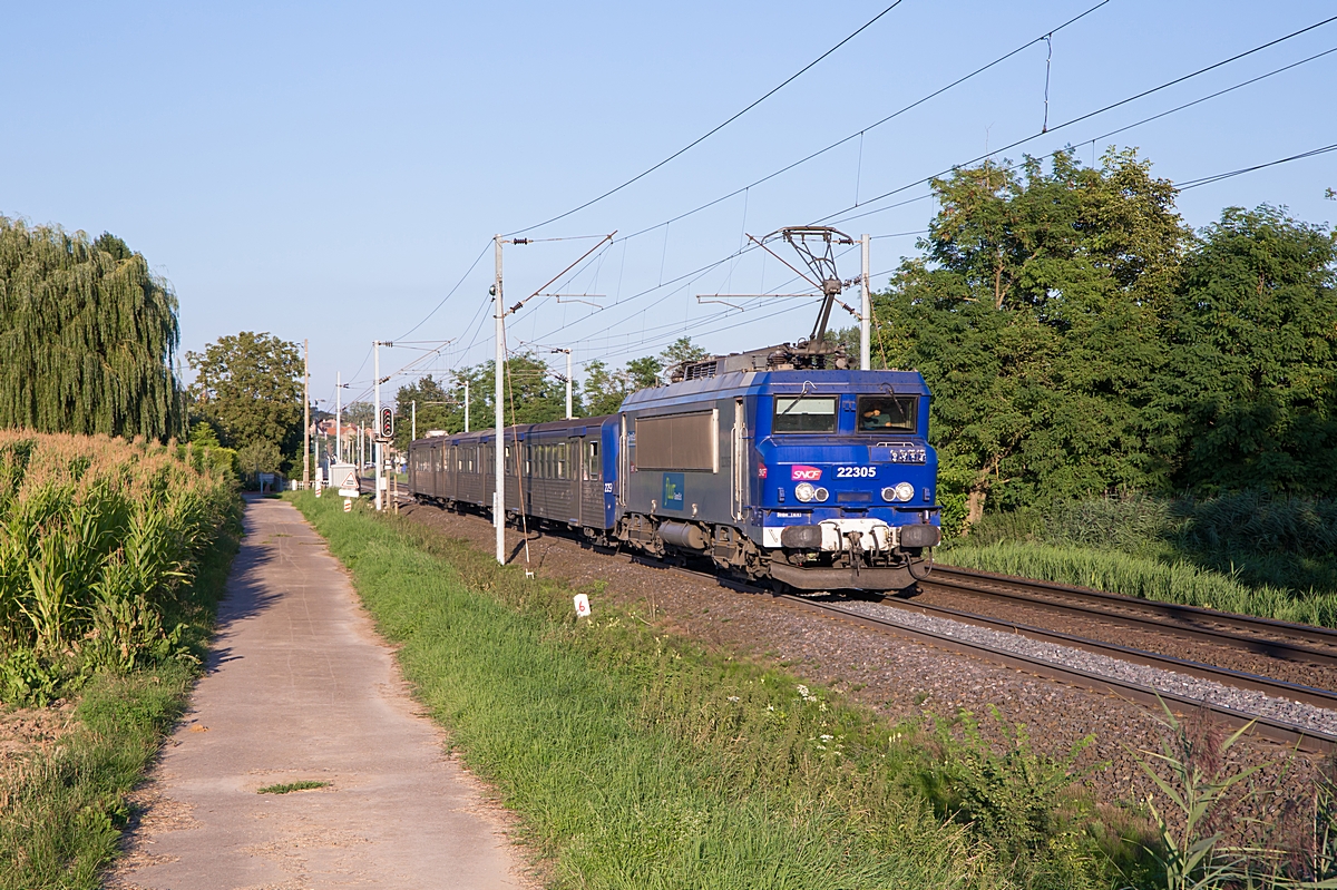  (20210903-185124_SNCF 22305_Hochfelden_TER 830136_Strasbourg-Saverne_m.jpg)