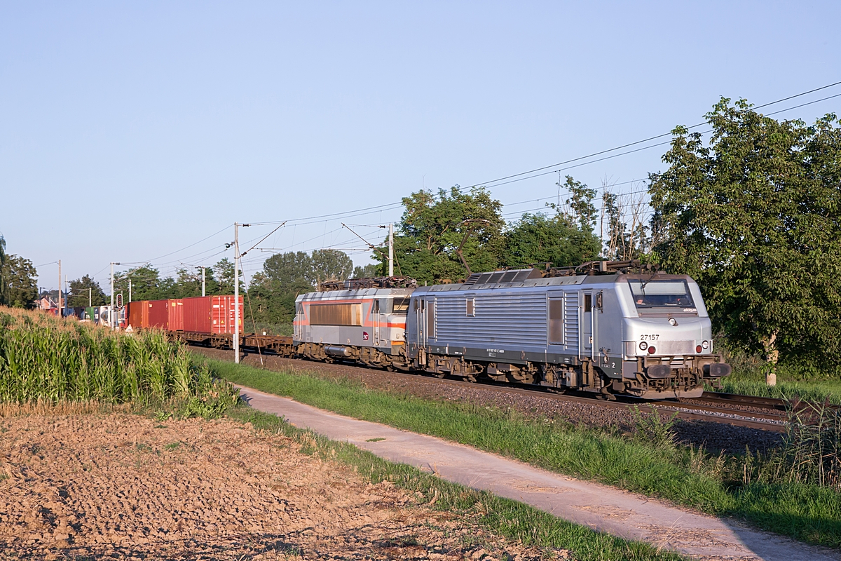  (20210903-191656_SNCF 27157-22368_Hochfelden_56030-1_Strasbourg Port-du-Rhin - Vénissieux_m.jpg)