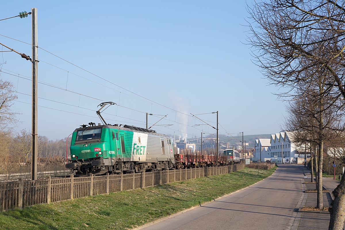  (20220324-081554_SNCF 427095-RER MI84 8362_Dombasle-sur-Meurthe_443603_Massy-Palaiseau - Hausbergen_b.jpg)