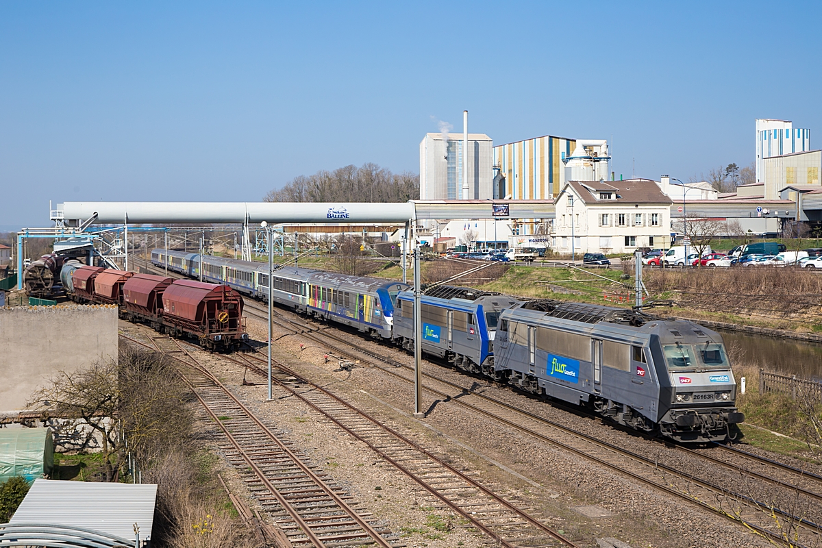  (20220324-111212_SNCF 26163-26152_Varangéville-St-Nicolas_TER 839161_Paris Est - Strasbourg_b.jpg)