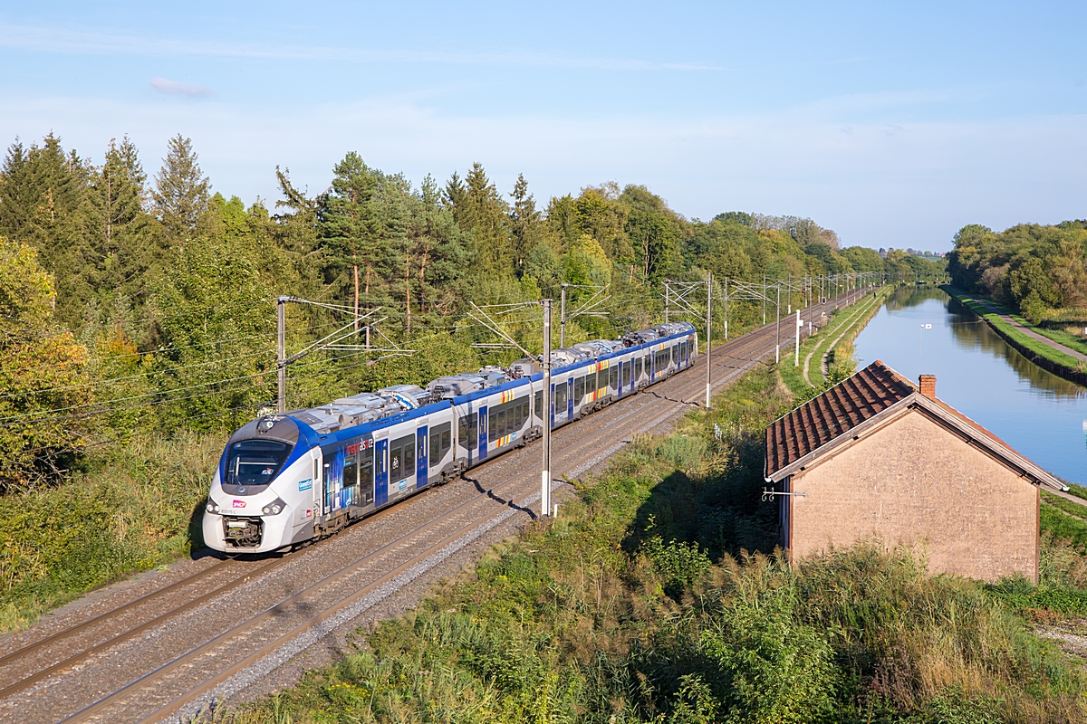  (20221003-171224_SNCF 83515_Steinbourg_TER 830316_Strasbourg-Metz_b.jpg)