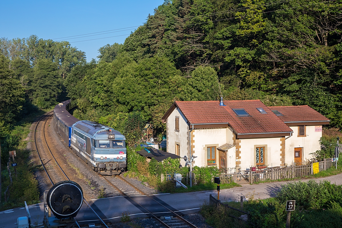  (20230909-083650_SNCF 67512_zwischen Urmatt und Heiligenberg-Mollkirch_TER 831855_Saâles-Strasbourg_b.jpg)