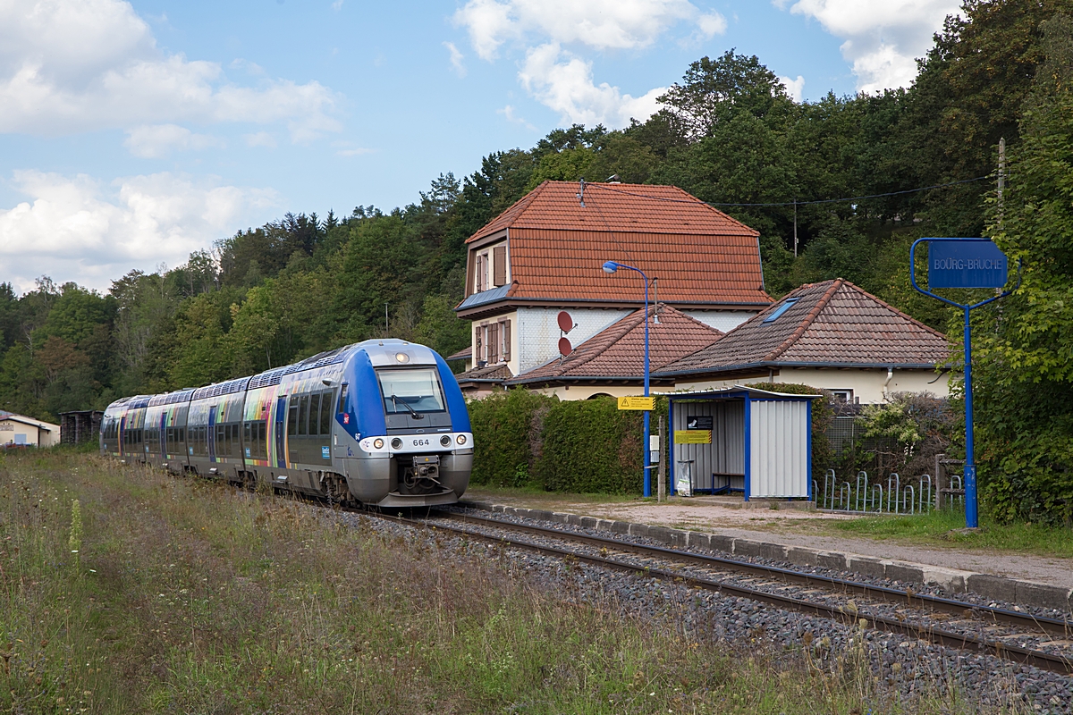  (20230909-160842_SNCF 76647_Bourg-Bruche_TER 831922_Strasbourg-Épinal_m.jpg)