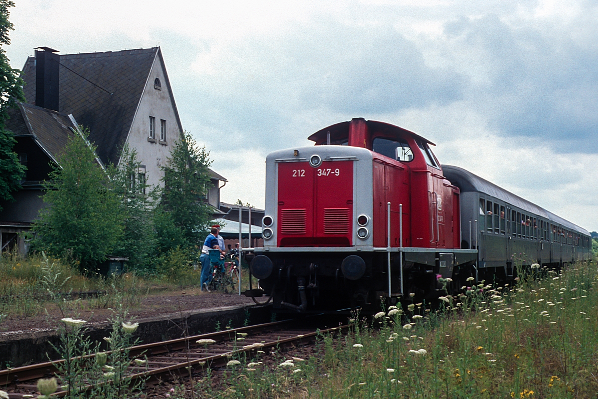  (19930718_58-27_212 347_Heusweiler_Abschiedsfahrt Köllertalbahn_b.jpg)