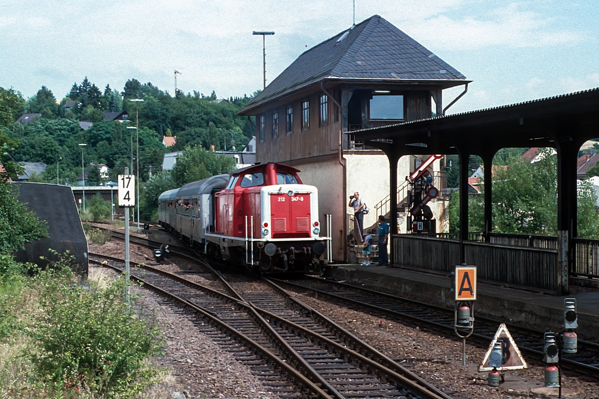  (19930718_58-30_212 347_Lebach_Abschiedsfahrt Köllertalbahn_a.jpg)