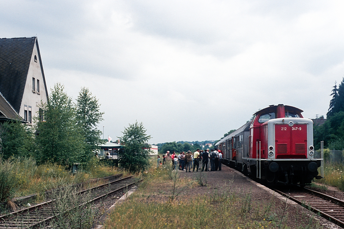  (19930718_58-46_212 347_Heusweiler_Abschiedsfahrt Köllertalbahn_b.jpg)