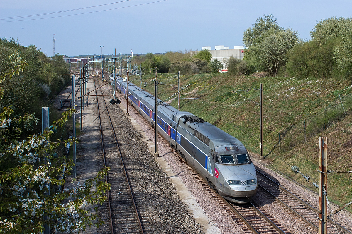  (20140412-163436_SNCF TGV 552_Bettemburg Süd_TGV 2881b.jpg)