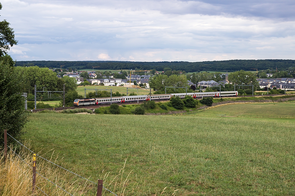  (20150730-171302_SNCF 26168_Hesperange_Exp 90 Vauban_Basel SBB - Bruxelles Midi_b.jpg)