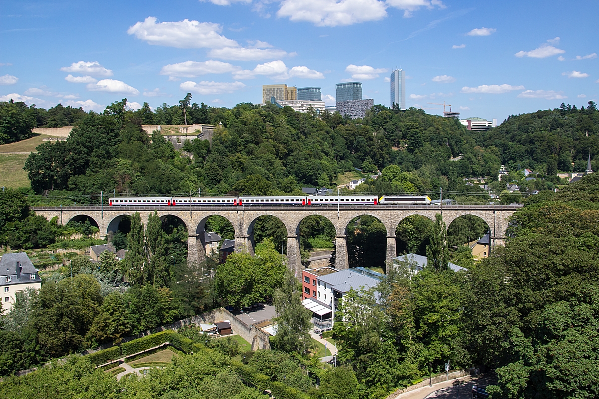  (20150801-144050_CFL 3017_Lux-Clausen_IC 112_Liers-Luxembourg_b.jpg)