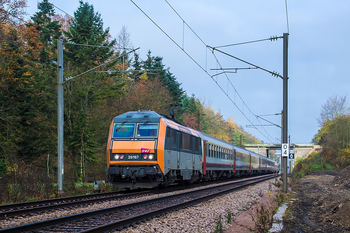  (20151108-115830_SNCF 26167_Zoufftgen_Exp 91 Vauban_Bruxelles-Midi - Basel SBB_a.jpg)