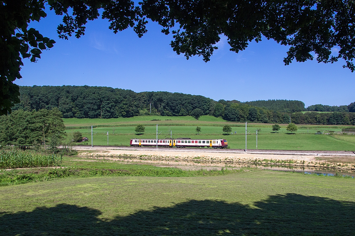  (20160807-112510_CFL 2013_zw Essingen und Pettingen_RE 3735_Troisvierges-Luxembourg_b.jpg)