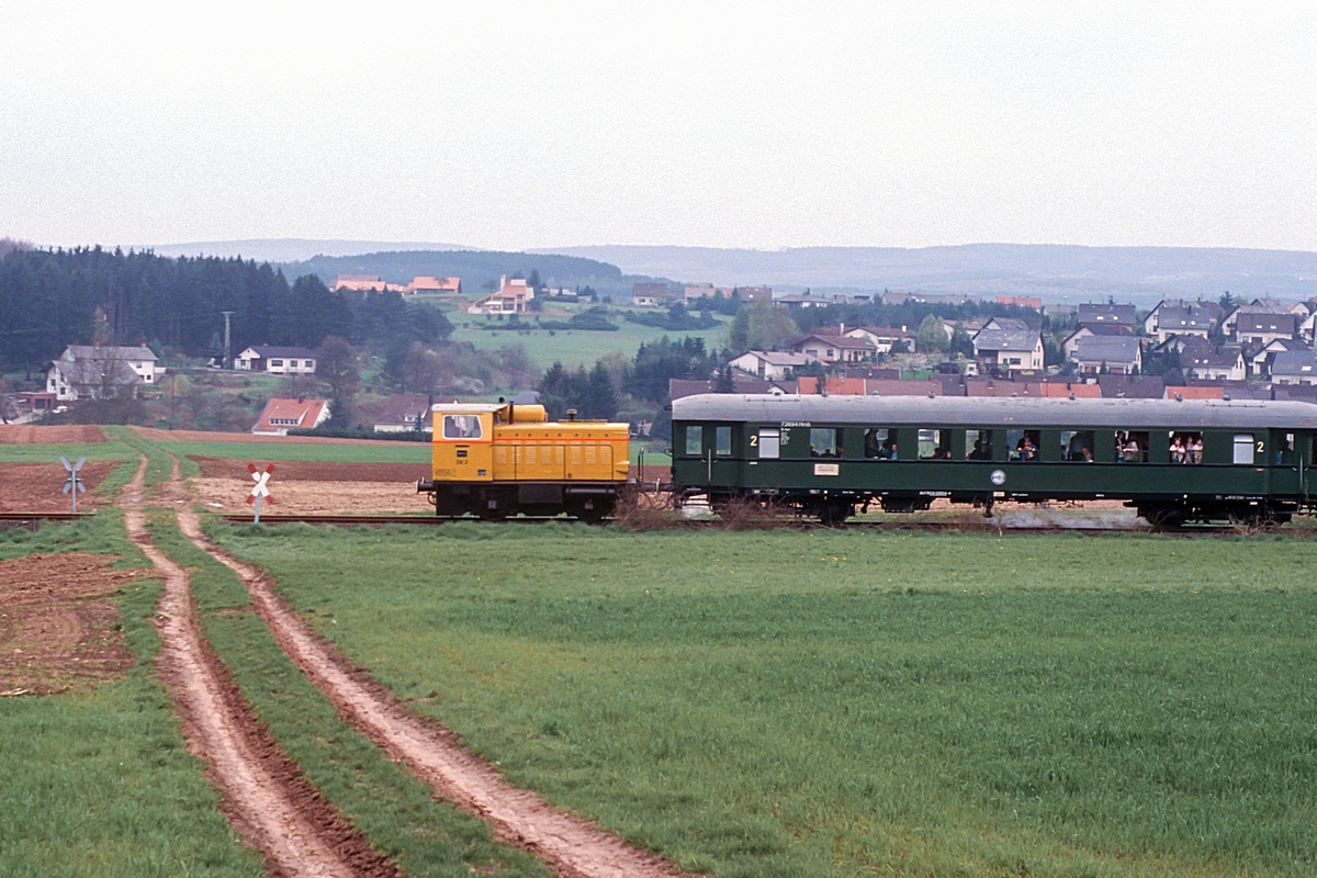  (19890416_50-38_DH 2_zw Bachem und Losheim_a.jpg)