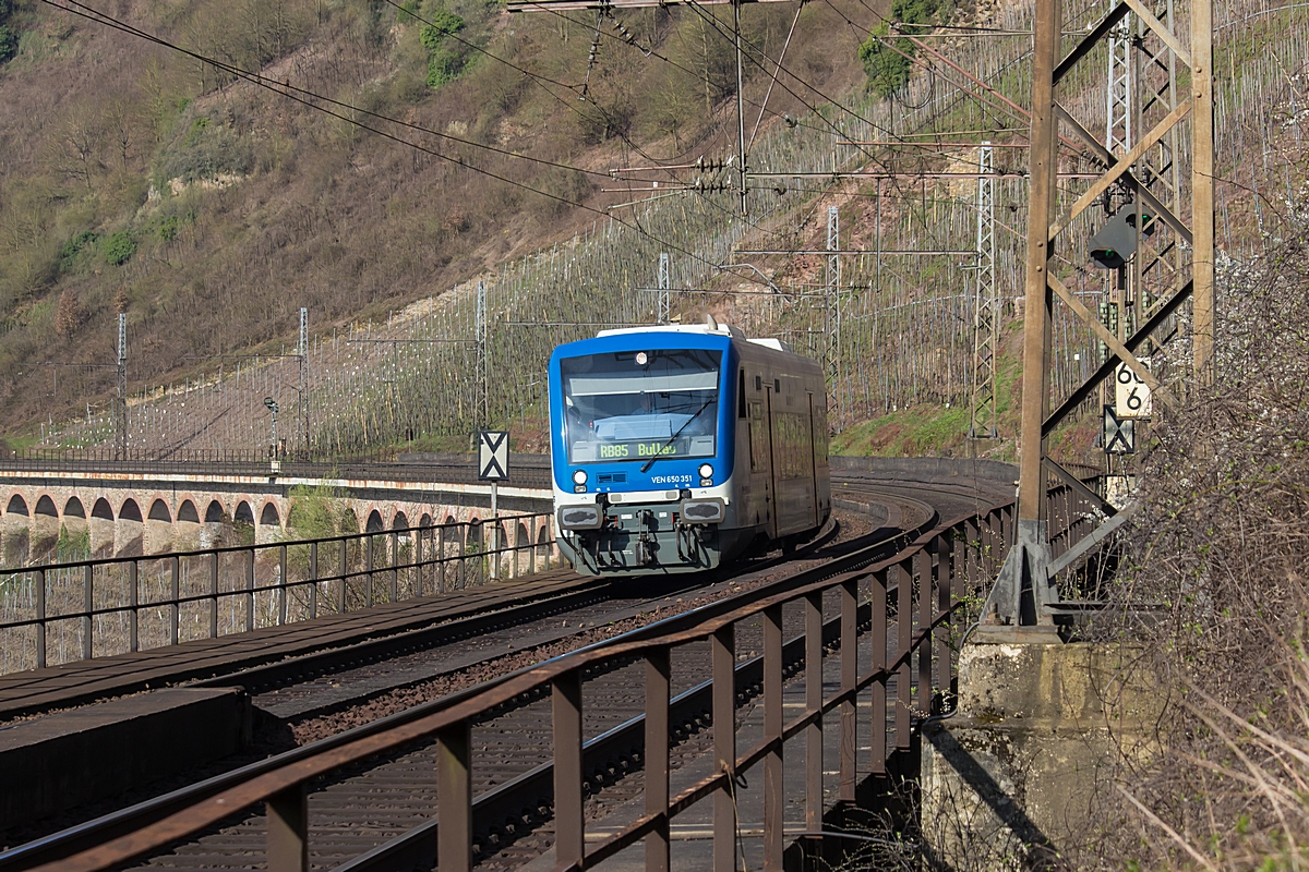  (20150410-100058_650 351_Pünderich_VEN 87957_Traben-Trarbach - Bullay_b.jpg)