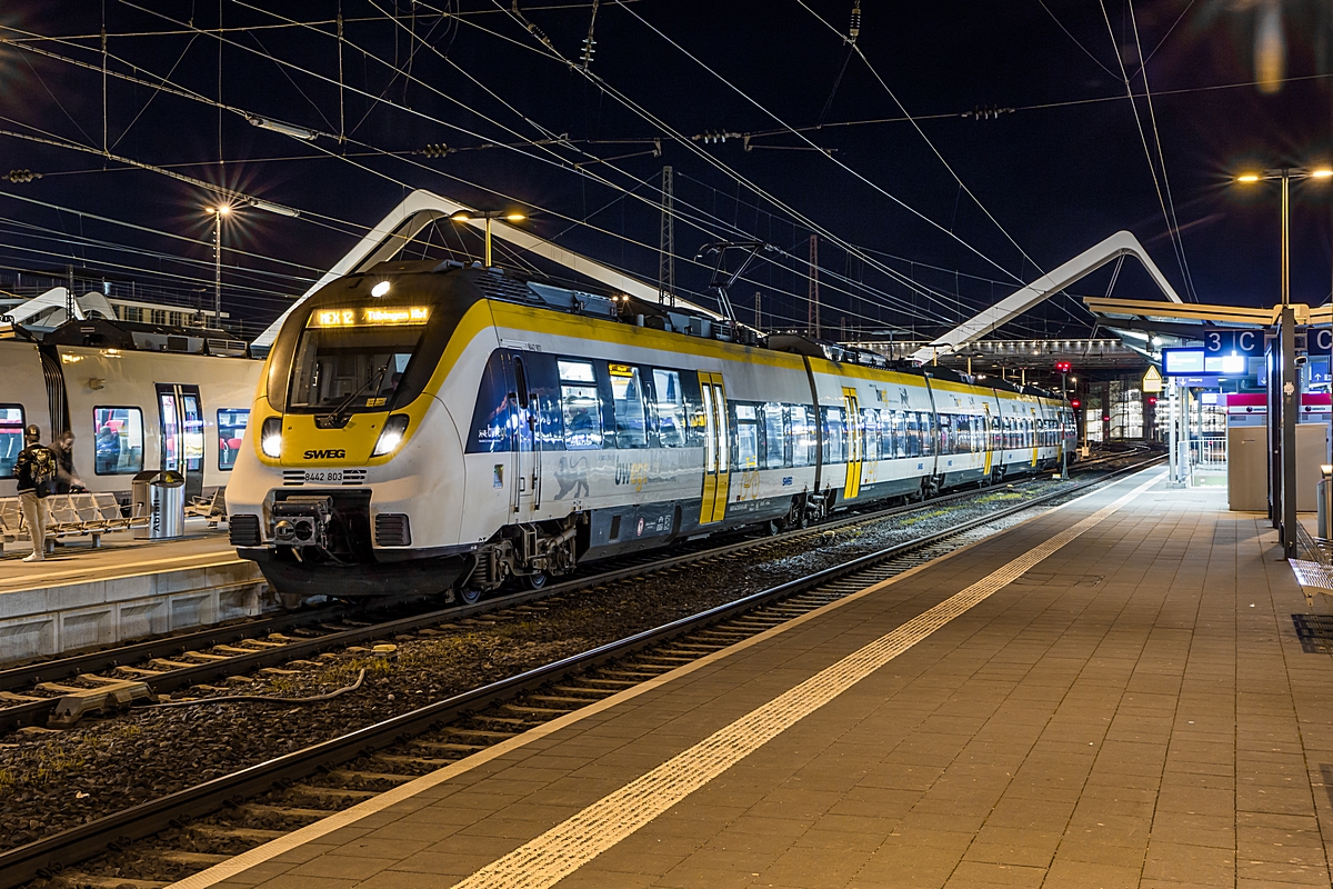  (20240314-195215_8442 803_Heilbronn Hbf_MEX 19349_Heilbronn Hbf - Tübingen Hbf_Nachtaufnahme_b.jpg)