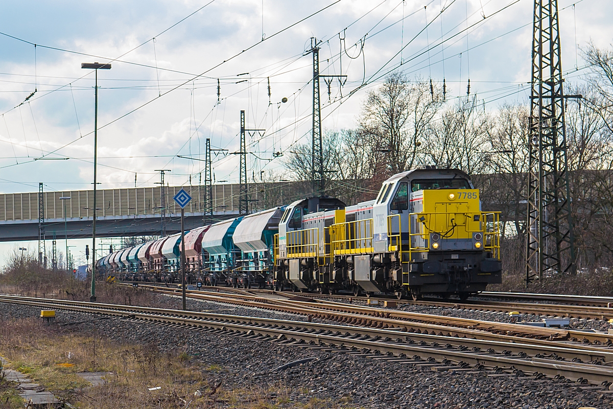  (20180305-153458_LINEAS 7785+7869_Duisburg-Hochfeld Süd_belgischer Kalkzug nach Oberhausen-West DK_am.jpg)