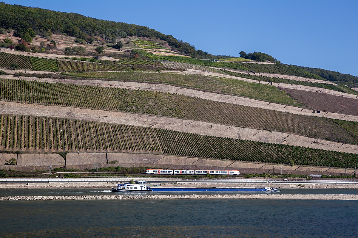  (20211009-113928_428_zw Rüdesheim und Assmannshausen_VIA 25064_FF-Assmannshausen_b.jpg)