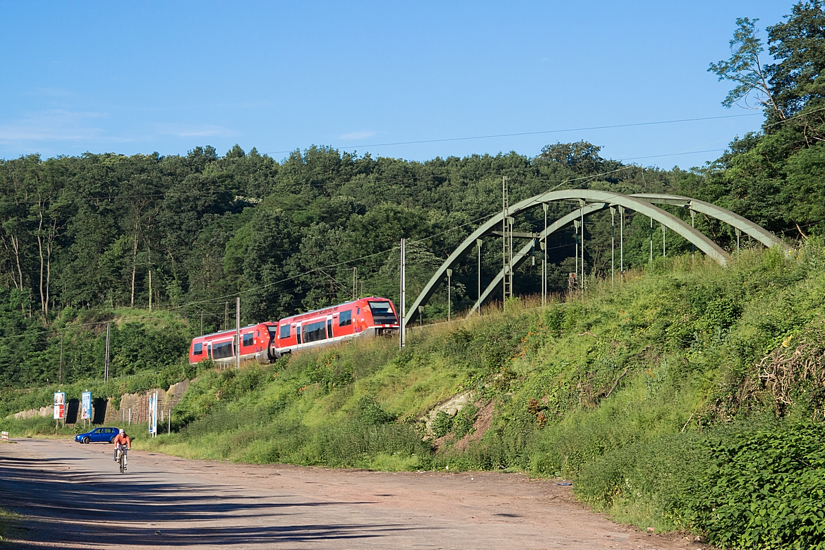  (20160624-073824_SNCF 73914-73915_Saarbrücken_RE 88837_XFFB-SSH_a.jpg)