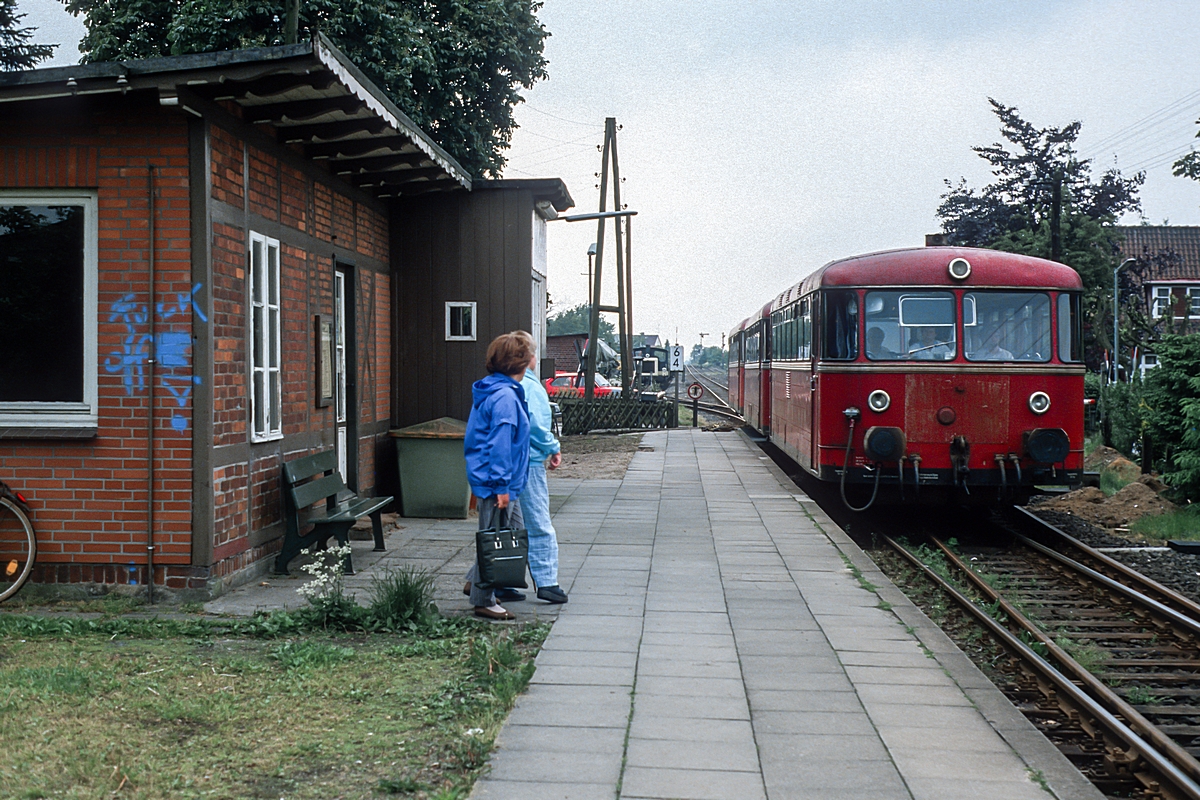  (19880603_47-33_798 774-998 262-998 891_Wasbek_N 5165_Heide-Neumünster_b.jpg)