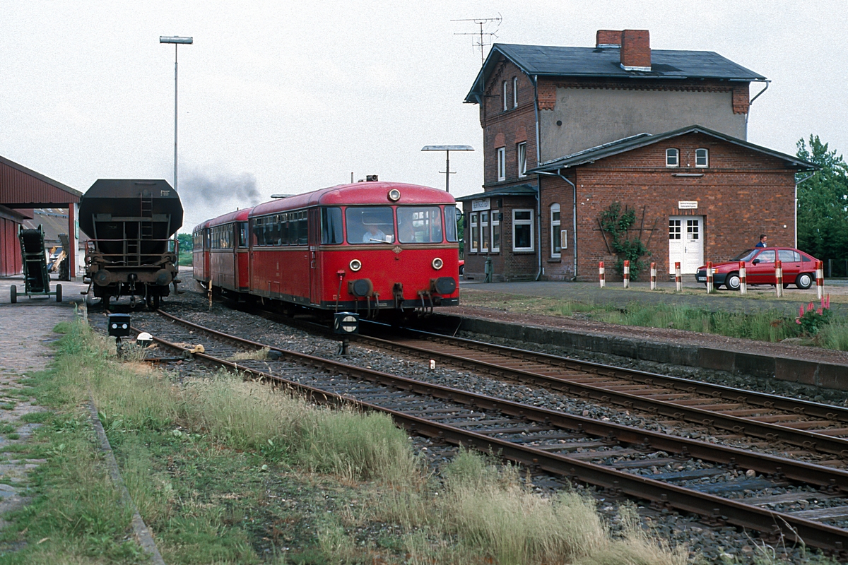  (19880603_47-39_998 891-998 262-798 774_Beringstedt_N 5166_Neumünster-Heide_b.jpg)