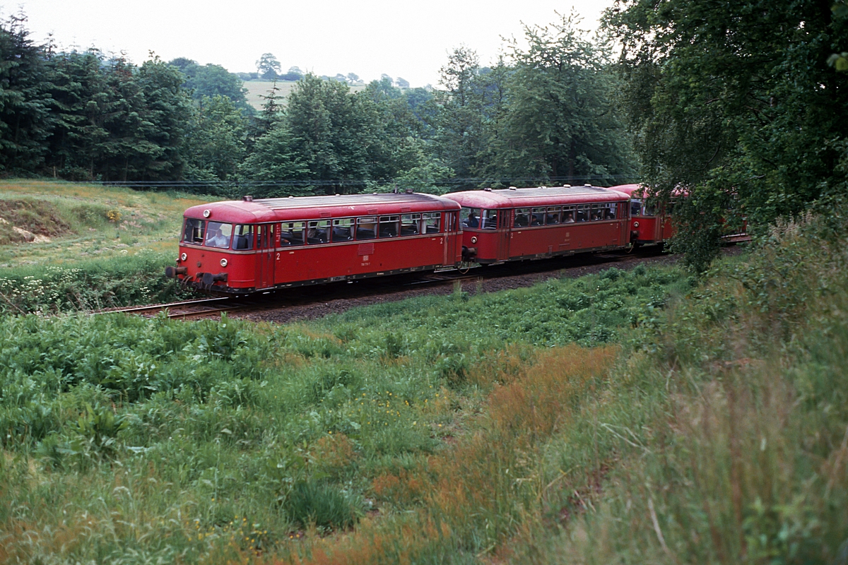  (19880603_47-43_798 778-998 268-998_zw Innien und Hohenwestedt_N 5175_Heide-Neumünster_b.jpg)