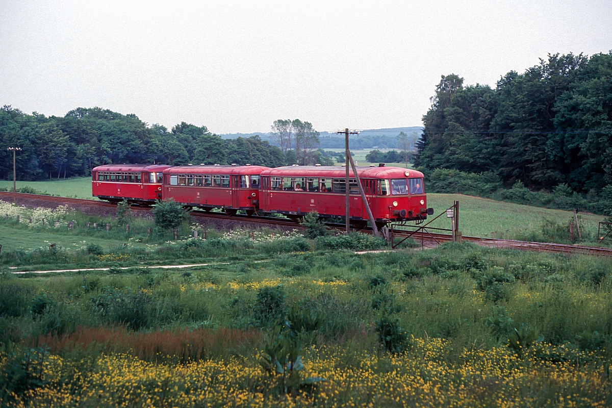  (19880603_47-47_998 892-998-798_zw Innien und Hohenwestedt_N 5170_Neumünster-Heide_b.jpg)