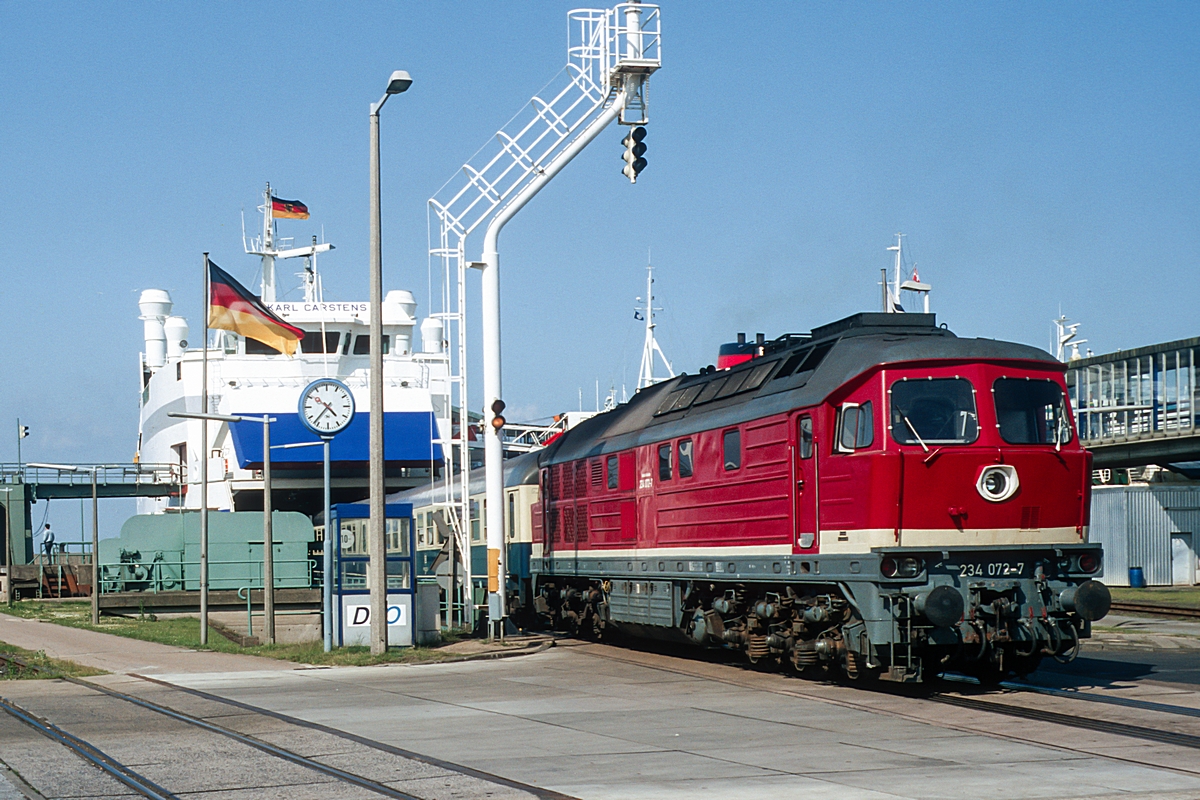  (19930628-163700_58-11_234 072_Puttgarden-Fähre_EC 187 Rosenborg_Kopenhagen - Hamburg Hbf_b.jpg)