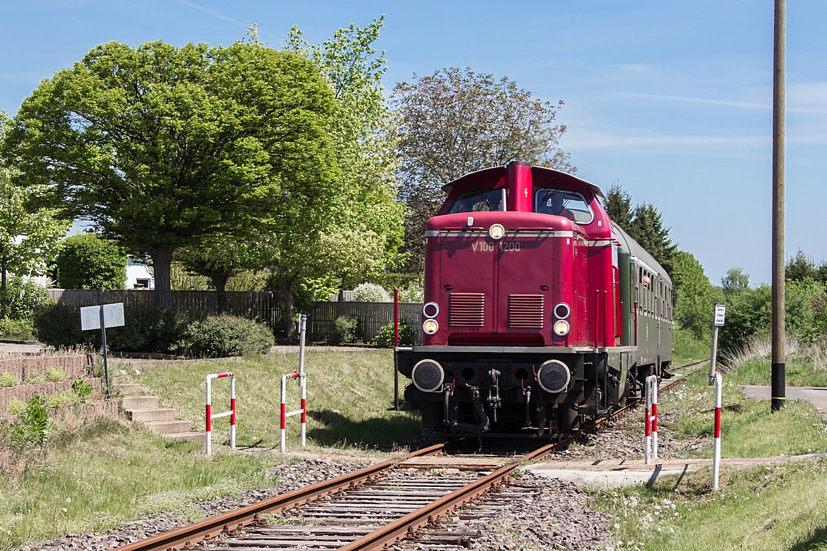  (20140504-133750_V100 1200_zw Niederlosheim und Losheim_a.jpg)